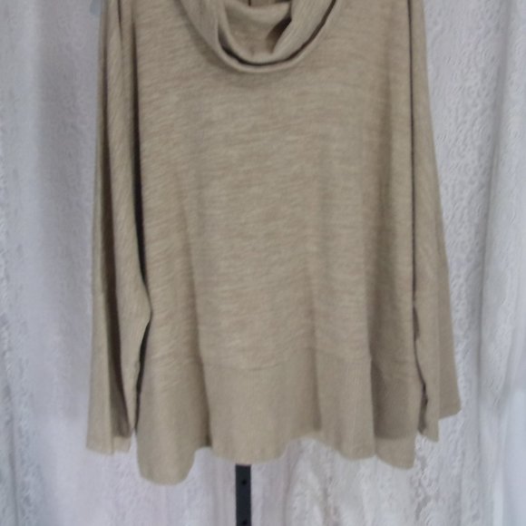 Oversize Cowl Neck Sweater Top Winter Oatmeal Tan Size Plus 22/24 - Picture 4 of 4